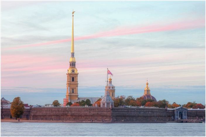 Санкт-Петербург. Вид на Петропавловскую крепость© Игорь Литвяк / Фотобанк Лори