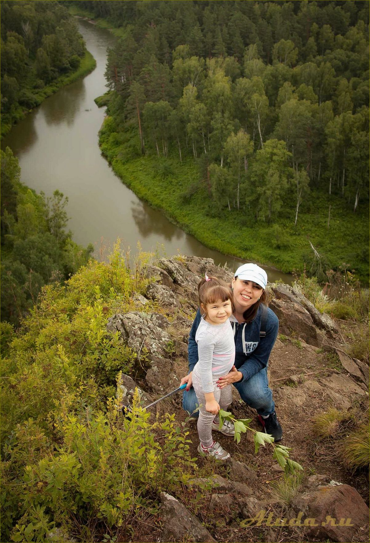Бердские скалы — уникальная база отдыха в Новосибирской области, где смогут насладиться природой и активным отдыхом