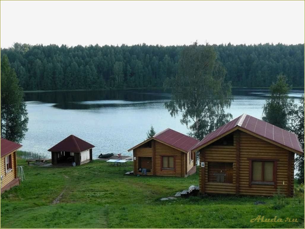 База отдыха на берегу водоема в Свердловской области