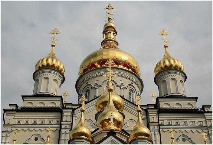 10 самых красивых православных монастырей мира