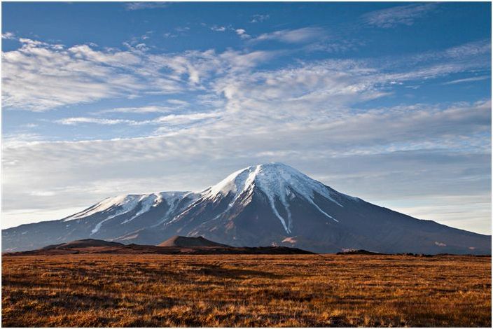 Вулкан Торбачик на Камчатке © Сергей Краснощеков / Фотобанк Лори