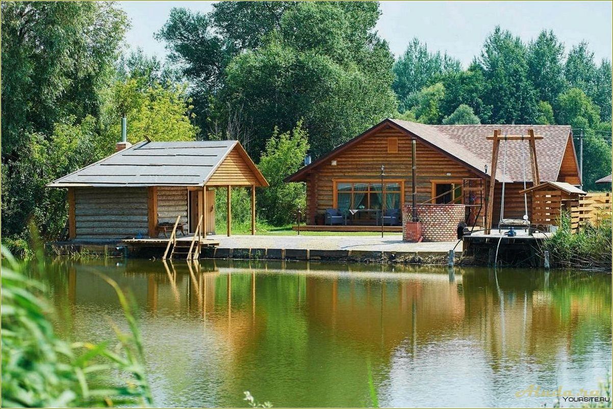 База отдыха рядом с озером в Свердловской области