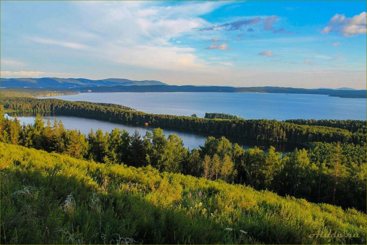 Отдых на Зюраткульском озере в Челябинской области