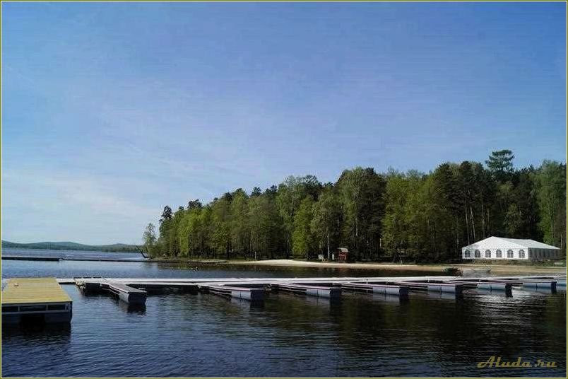 База отдыха на острове Свердловская область Волчихинское водохранилище