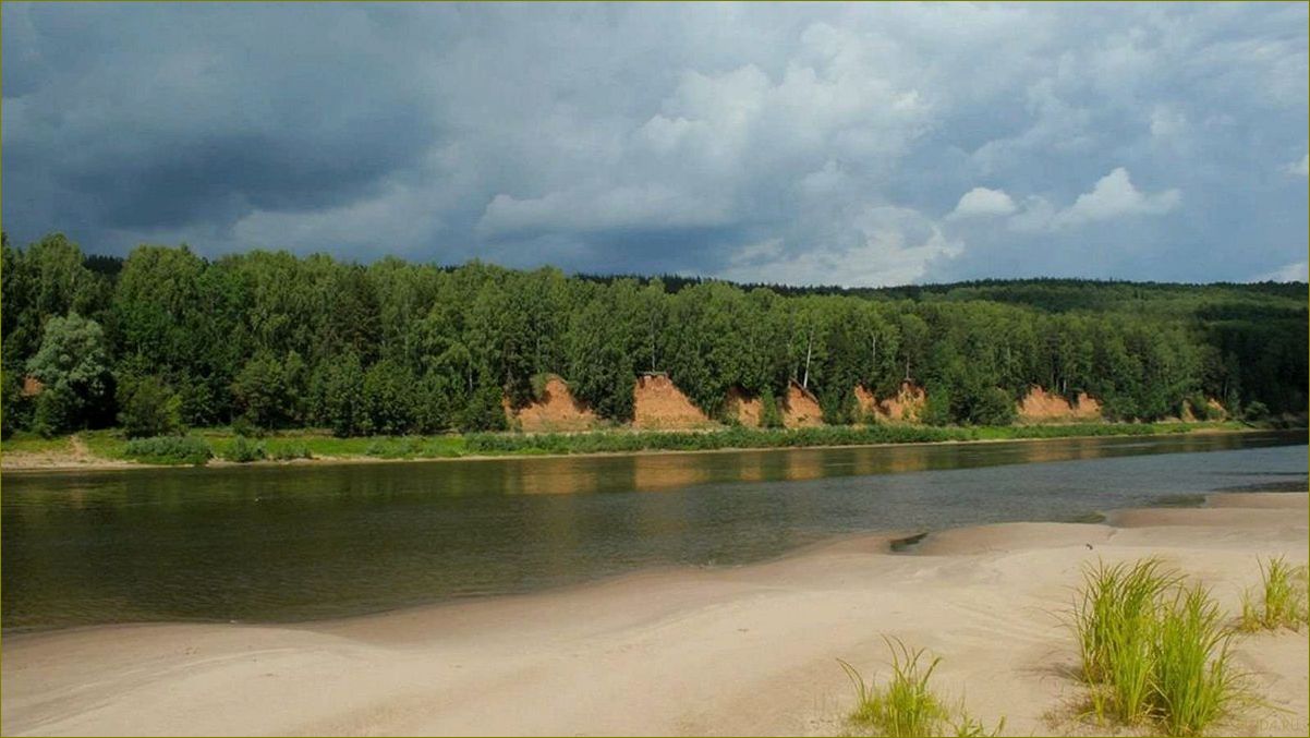 Лучшие природные уголки и туристические достопримечательности Кировской области, где можно насладиться красотой и комфортом