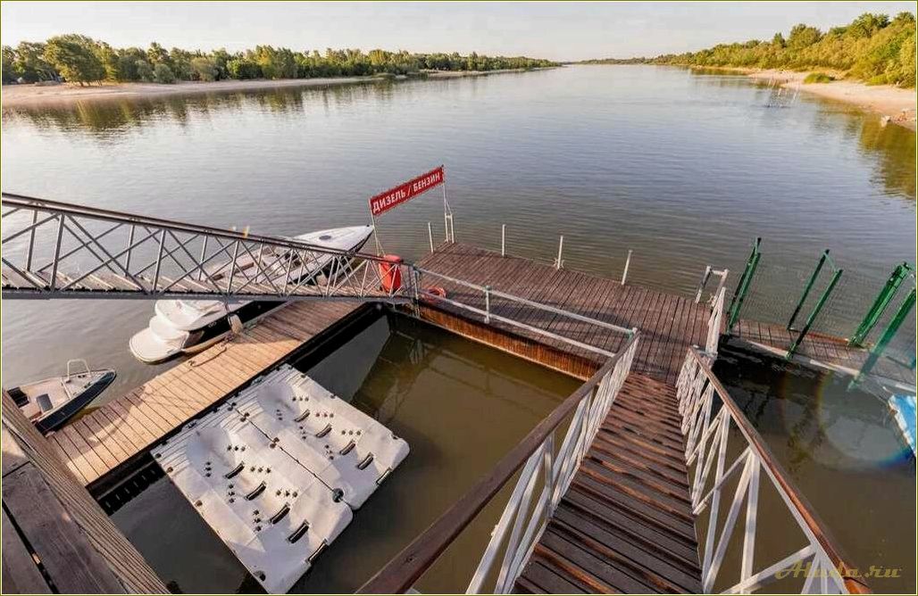 База отдыха на причале в Смоленской области