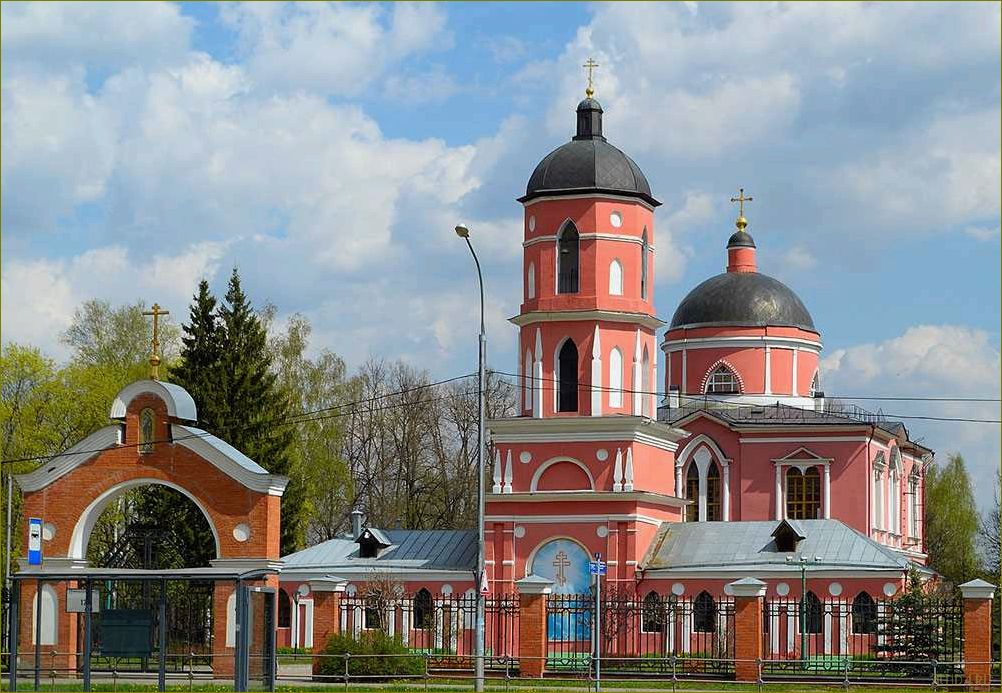 Зеленоград — город-сад Московской области, расположенный среди зелени и достопримечательностей