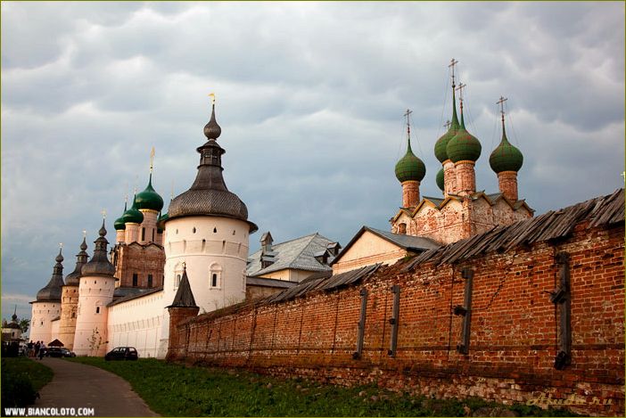 (исследуйте, красоту, ростова, великого, ярославской) Исследуйте красоту Ростова Великого в Ярославской области: узнайте о его достопримечательностях, насладитесь фотографиями и подробным описанием.