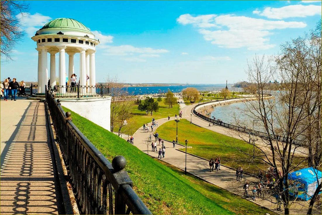(карта, названиями, описанием, достопримечательностей, ярославля) Карта с названиями и описанием достопримечательностей Ярославля и Ярославской области: откройте для себя богатство культурного наследия и природной красоты.