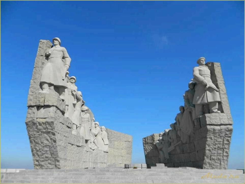 Исследуйте уникальные достопримечательности Матвеева кургана в Ростовской области и окунитесь в историю этого древнего места