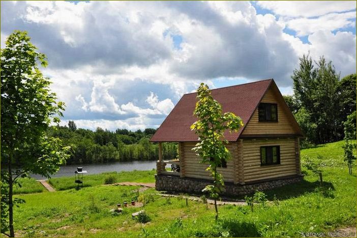 Уникальная база отдыха в Липецкой области с живописным водоемом, где каждый найдет свое идеальное место для отдыха и релаксации