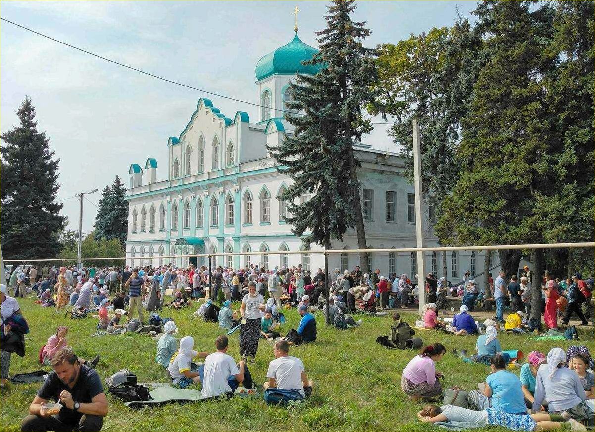 Конь колодезь Липецкой области — одна из самых удивительных и уникальных достопримечательностей, которые стоит посетить