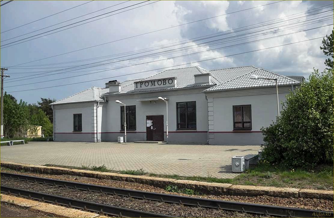 (исследуйте, великолепие, достопримечательностей, ленинградской, области) Исследуйте великолепие достопримечательностей Ленинградской области, откройте для себя удивительные места, наполненные историей и красотой!