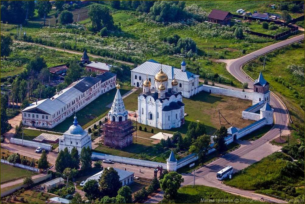 Изумрудные красоты Можайского района Московской области — путеводитель по достопримечательностям и уникальным местам