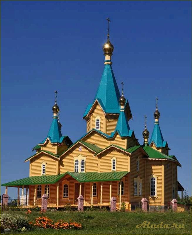 Озерные красоты и величественные горы — путеводитель по достопримечательностям горного поселка в Новосибирской области