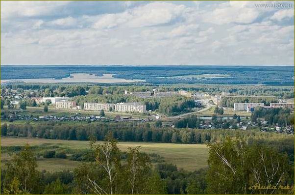 Озерные красоты и величественные горы — путеводитель по достопримечательностям горного поселка в Новосибирской области