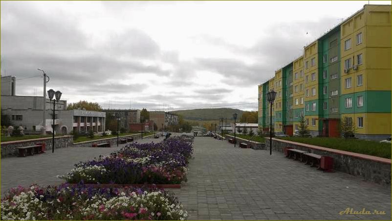 Озерные красоты и величественные горы — путеводитель по достопримечательностям горного поселка в Новосибирской области