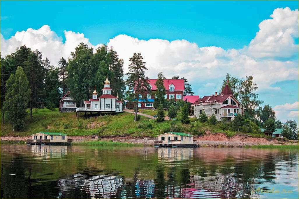 Расположение, условия проживания и отдыха в базе отдыха сельского поселения Рощинское Новгородской области