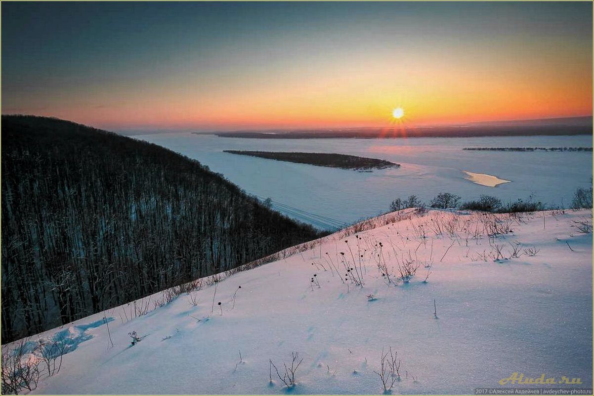 Находки идеального зимнего отдыха в самарской области — сказочные ледяные пещеры, горные лыжи и уютные коттеджи