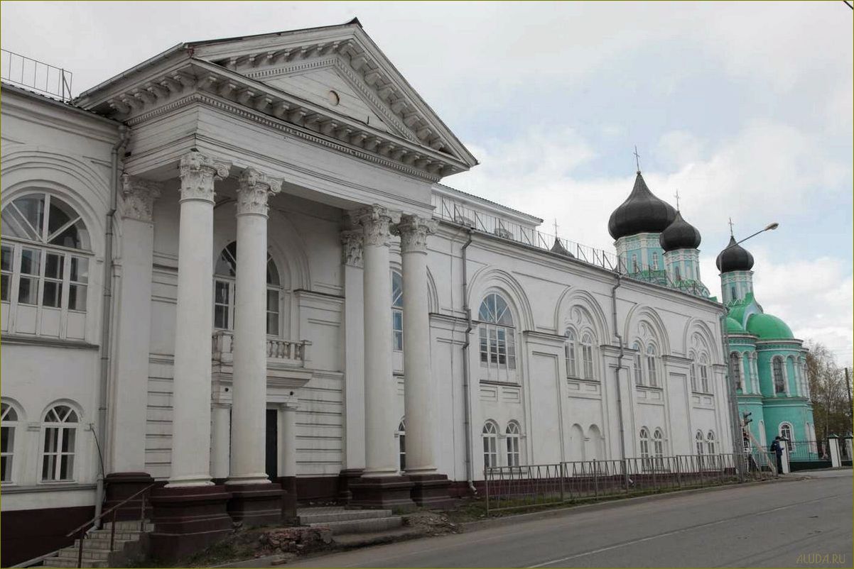 Исследуйте удивительные достопримечательности города Яранска Кировской области и погрузитесь в его богатую историю и культуру