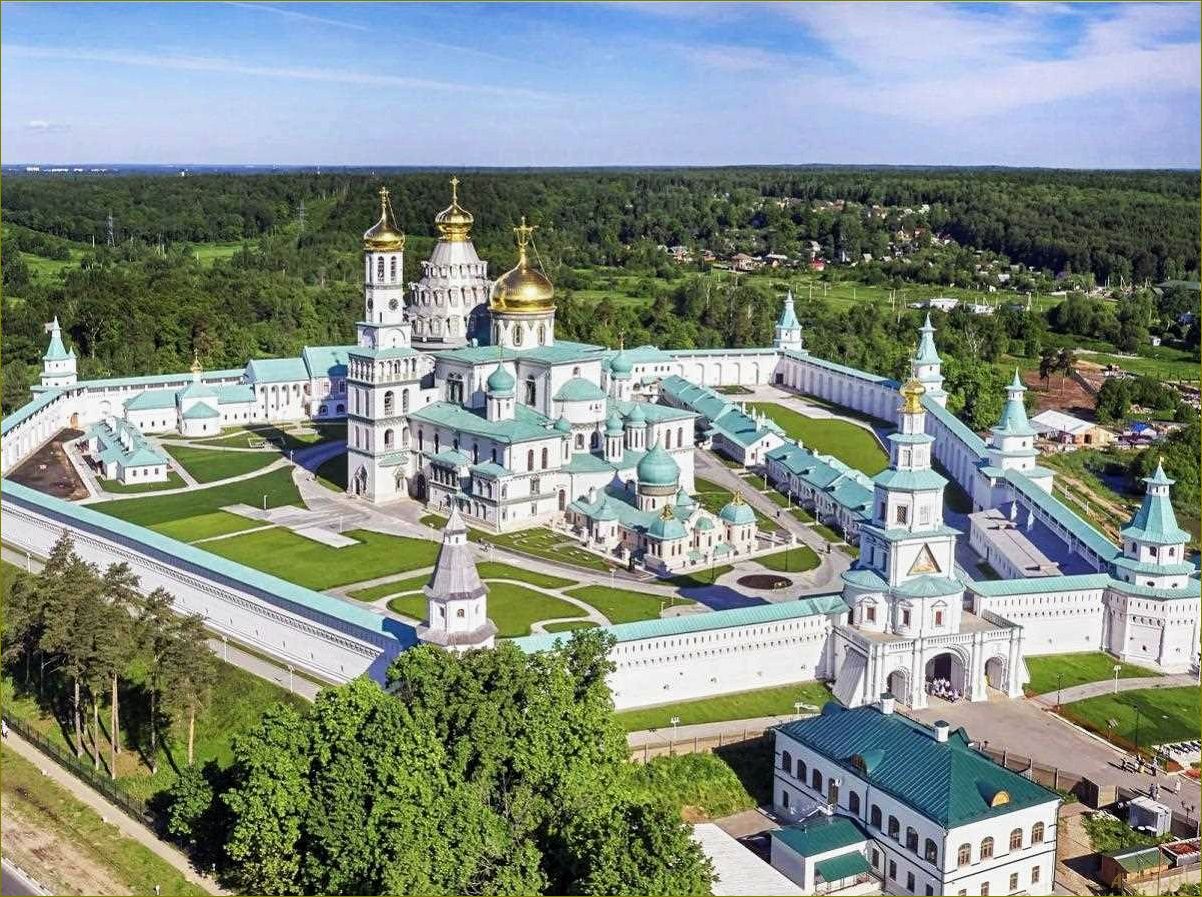 Исследуйте удивительные достопримечательности Московской области, расположенные рядом с вами!