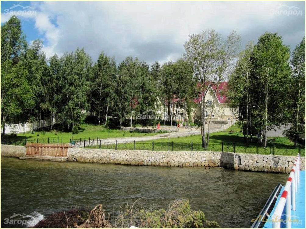 Озеро Таватуй — база отдыха Солнечный берег