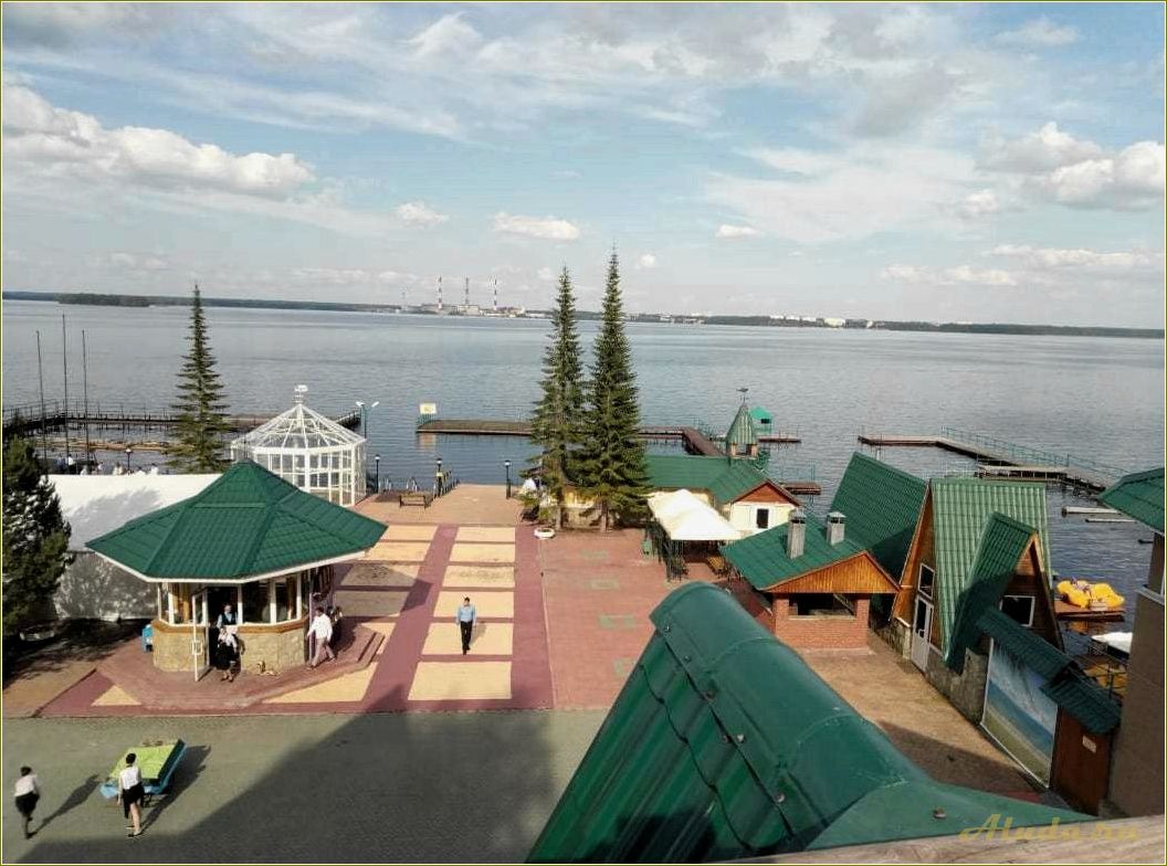 Озеро Таватуй — база отдыха Солнечный берег