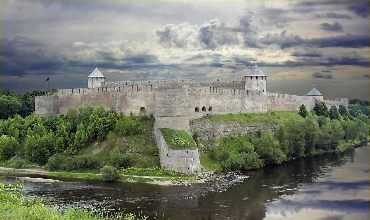 (ивангородская, крепость, историческая, культурная, достопримечательность) Ивангородская крепость — историческая и культурная достопримечательность Ленинградской области
