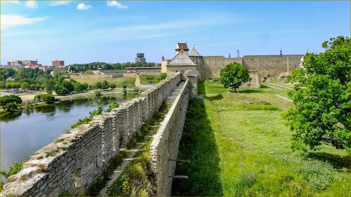 (ивангородская, крепость, историческая, культурная, достопримечательность) Ивангородская крепость — историческая и культурная достопримечательность Ленинградской области