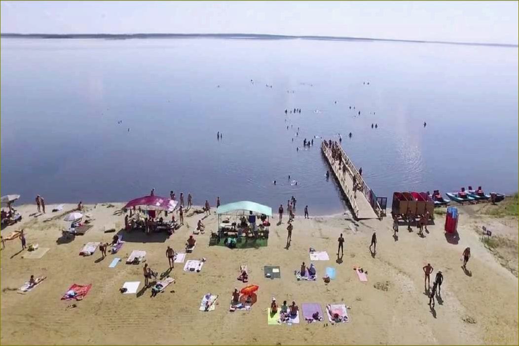 (откройте, идеальное, место, отдыха) Откройте для себя идеальное место для отдыха на берегу живописного озера в Курганской области